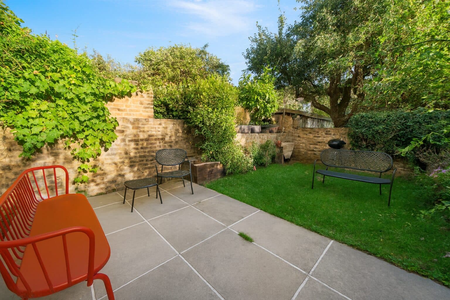 Leighton Gardens, London, NW10