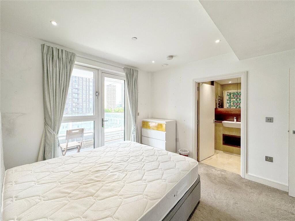 Wandsworth Road, Brent House, SW8